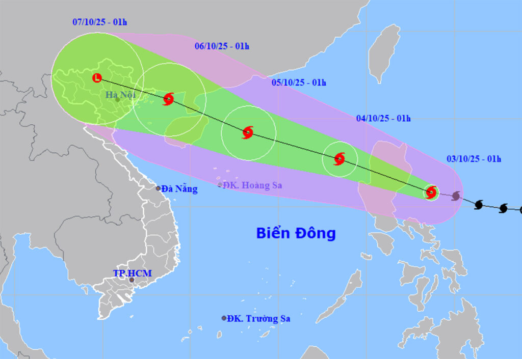 bao matmo 06282646 1024x705 - Dự Báo Thời Tiết Hôm Nay 3/10: Bão Matmo thành bão số 11, Biển Đông dậy sóng, lũ sông miền Bắc hạ chậm